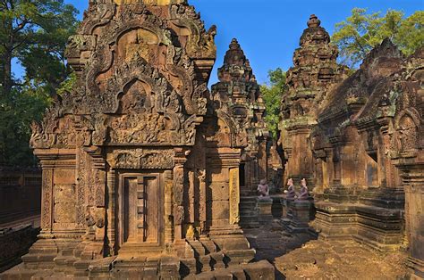 Banteay Srei | Cambodia Attractions - Lonely Planet