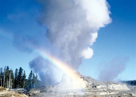 Old Faithful | Yellowstone National Park, Wyoming, Map, & Facts ...