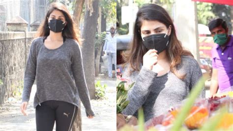 Video: Rhea Chakraborty irked as paparazzi film her buying flowers ahead of SSR's birth anniversary