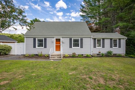 Falmouth, ME Real Estate - Falmouth Homes for Sale | realtor.com®