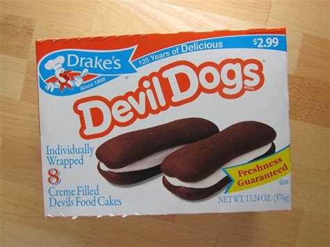 Review: Drake's - Devil Dogs | Brand Eating