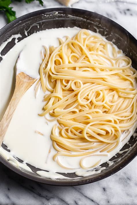 Three Ingredient Creamy Pasta Sauce (VIDEO)