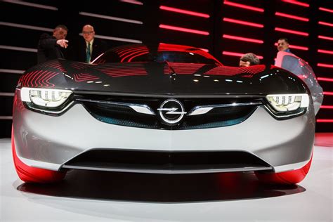 Opel GT Concept looks like a Hot Wheels come to life (pictures) - CNET