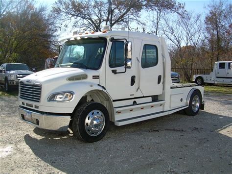 2007 Freightliner M2 CREW CAB HAULER Horse Trailer World