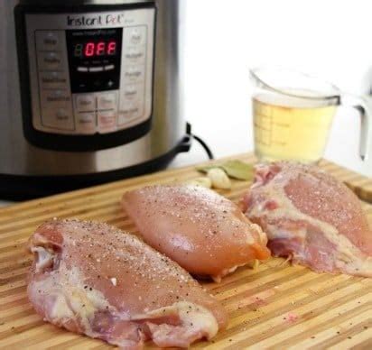 Instant Pot Poached Chicken (Zero Weight Watchers Points) - When is Dinner Instant Pot Poached ...