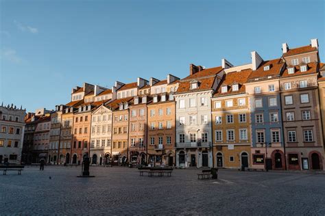 Public Square In An Old Town · Free Stock Photo