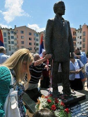 Serbia: Belgrade's monument to Franz Ferdinand assassin - BBC News