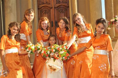 WhiteAzalea Bridesmaid Dresses: Bridesmaid Dress Color in Autumn Wedding