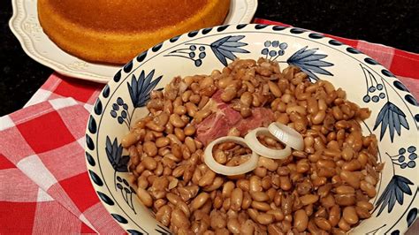 Southern Pinto Beans Recipe - Julia's Simply Southern