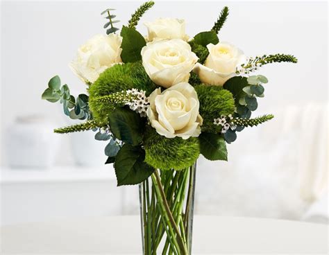 Sympathy Flowers Etiquette: How to Send Condolences