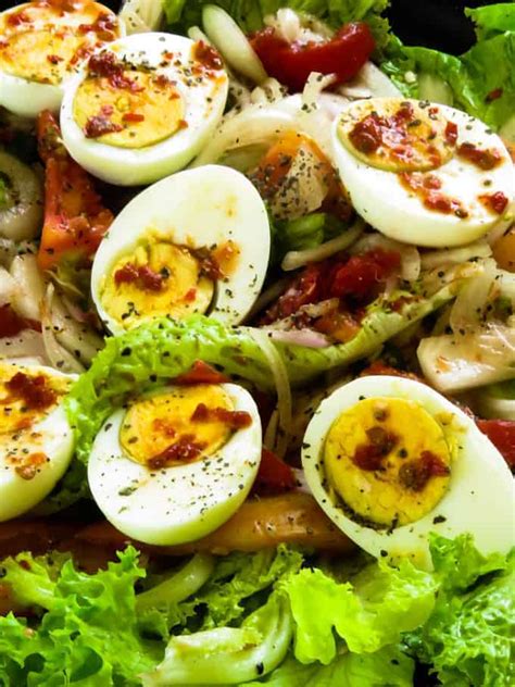 Boiled egg salad(spicy) with onions and tomatoes. | ISLAND SMILE