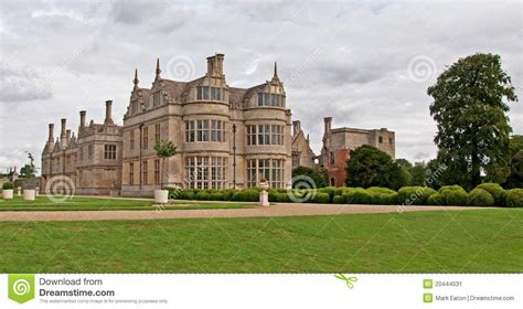 Elizabethan Manor House | Manor house, Manor, Castles in england