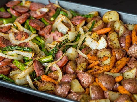 Kielbasa Veggie Sheet Pan Dinner | Recipe in 2020 | Food recipes, Sheet ...