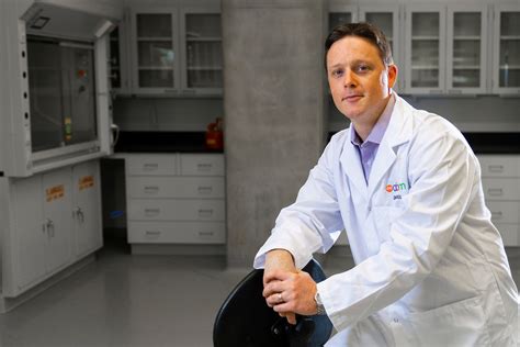 New assistant professor examines drug resistance through physics and biology | Faculty of Science