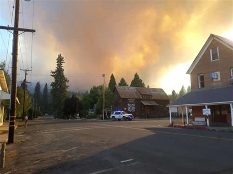 Fire advancing on Greenville; town under mandatory evacuation - Plumas News