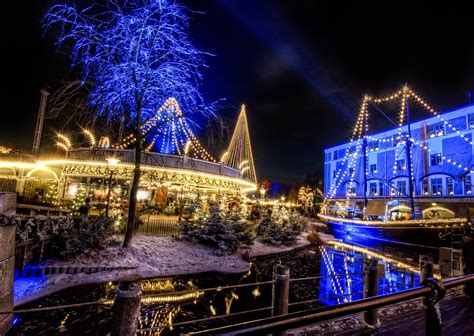 Christmas market | Liseberg, Gothenburg, Sweden | Anders Palovaara | Flickr