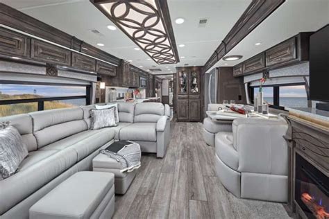 10 Best Luxury RVs for 2023