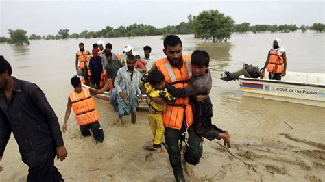 Heftige Regenfälle in Pakistan: Mehr als 1000 Tote bei Flutkatastrophe ...