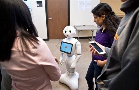 How Social Robots Help Seniors Help Themselves - Bethesda Health Group