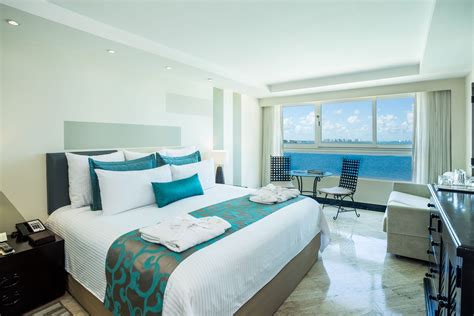 Dreams Sands Cancun Resort & Spa All-Inclusive Resort