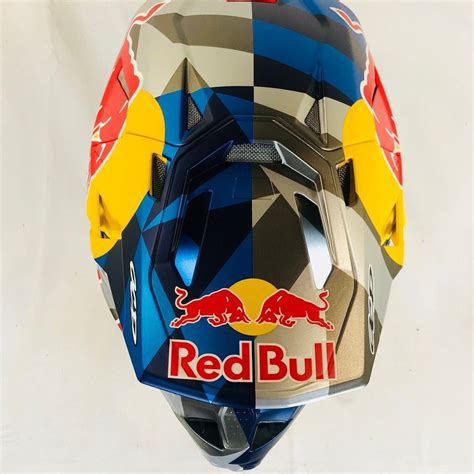 Pin di Jrkarsky su Racing Helmets