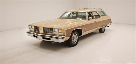 1976 Oldsmobile Custom Cruiser | Classic Auto Mall