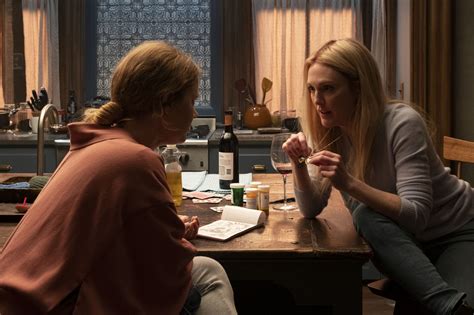 The Woman in the Window [2021]: Netflix Review - Predictable Hitchcockian thriller dwindles ...