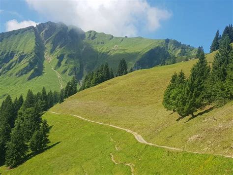 Gratwanderung zwischen 🇦🇹 & 🇩🇪 mit Blick aufs Nebelhorn Routes for ...