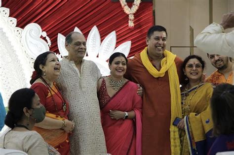 Durga Puja 2021: Kajol Celebrates Saptami With Cousin Sharbani ...