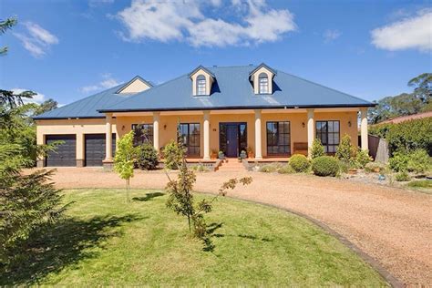 -Stately Bowral Designer Home - Houses for Rent in Bowral, New South Wales, Australia - Airbnb