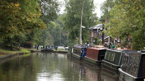 Boating holidays in Cheshire | VisitEngland