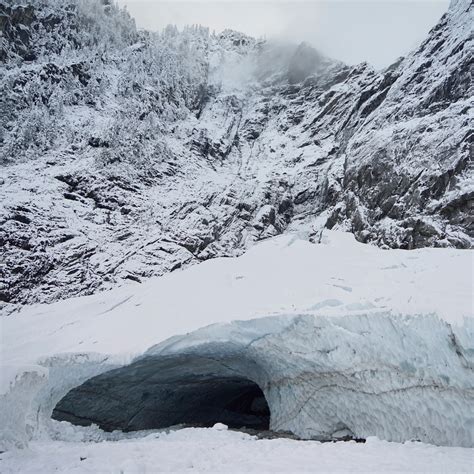 WanderingAway.com : Hiking Big Four Ice Caves