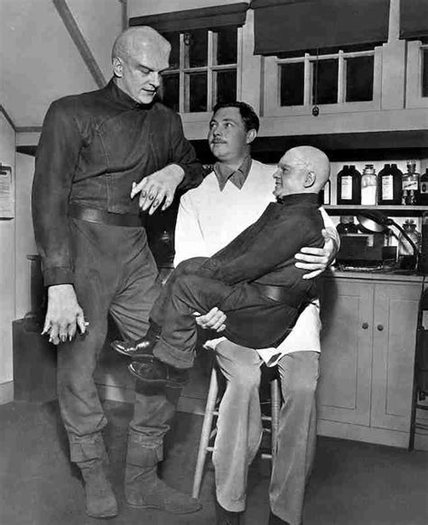 Behind The Scenes Image From 1951's THE THING FROM ANOTHER WORLD - Movies In Focus