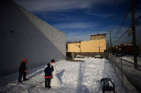 Some Areas Hit by East Coast Blizzard Can Only Crawl Toward Recovery - The New York Times