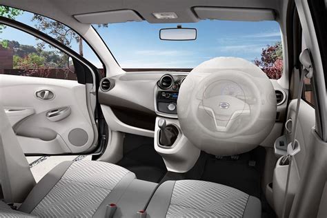 Gambar Datsun GO + (2014-2017) - Lihat Foto Interior & Eksterior | Oto