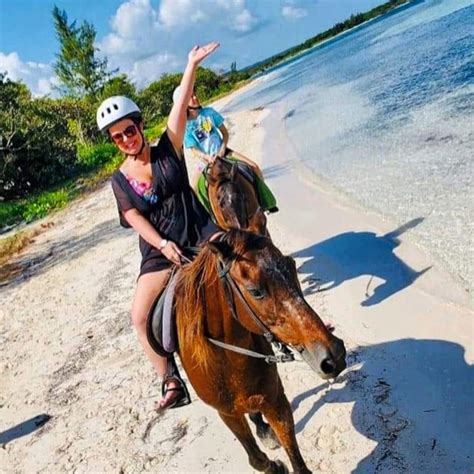 Beach Horseback Riding – NittyGrittyTravelers