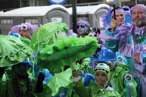 Mummers Parade 2023: Thousands line Philly sidewalks for annual tradition - WHYY