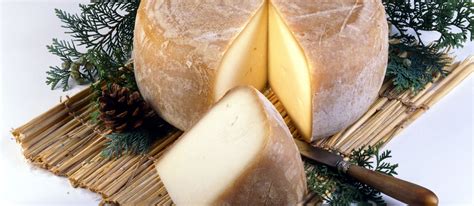 Aquitain Raw Milk Cheeses: 5 Raw Milk Cheese Types in Aquitaine | TasteAtlas