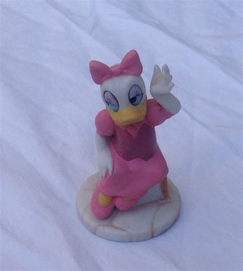 Vintage DISNEY COLLECTION 1987 DAISY DUCK PORCELAIN FIGURINE WALT ...