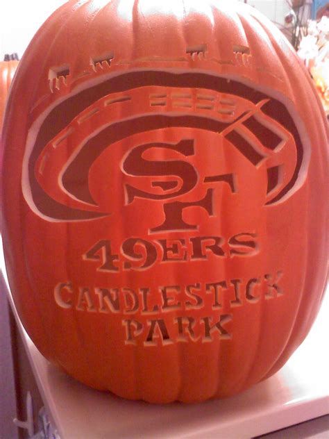 San Francisco 49ers pumpkin Nfl 49ers, Niners, Sf Giants, San Francisco 49ers, Pumpkin Carving ...