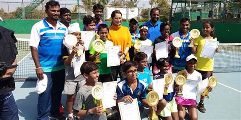 Sania Mirza Tennis Academy (SMTA) in Jumeirah Park, Dubai, UAE - Your ...