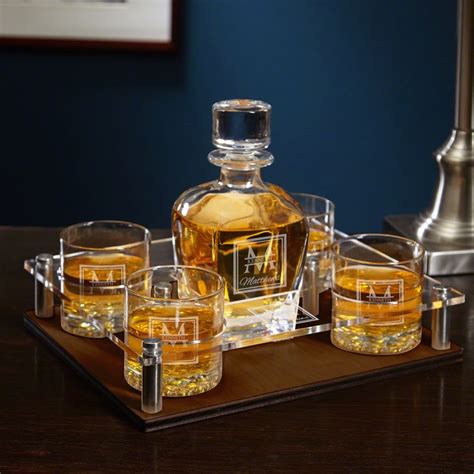 29 Best Bourbon Glasses to Enhance Your Bourbon Experience | Whiskey decanter set, Personalized ...