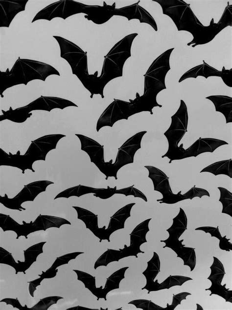 Image de bats, wallpaper, and background | Halloween wallpaper, Halloween backgrounds, Wallpaper ...