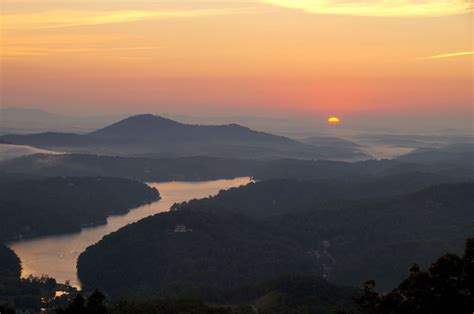 Sunrise at Chimney Rock | Sunrise views looking east from th… | Flickr