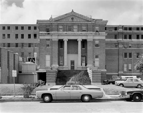 [Old Nueces County Courthouse, (North elevation)] - Side 1 of 1 - The ...