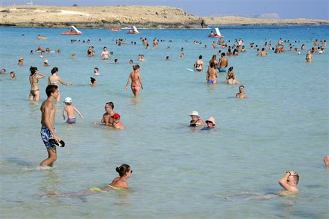 Nissi Beach (6) | Ayia Napa | Pictures | Cyprus in Global-Geography