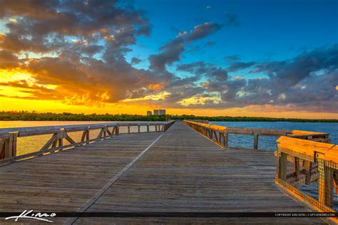 MacArthur Park Sunset Boardwalk Over Lake