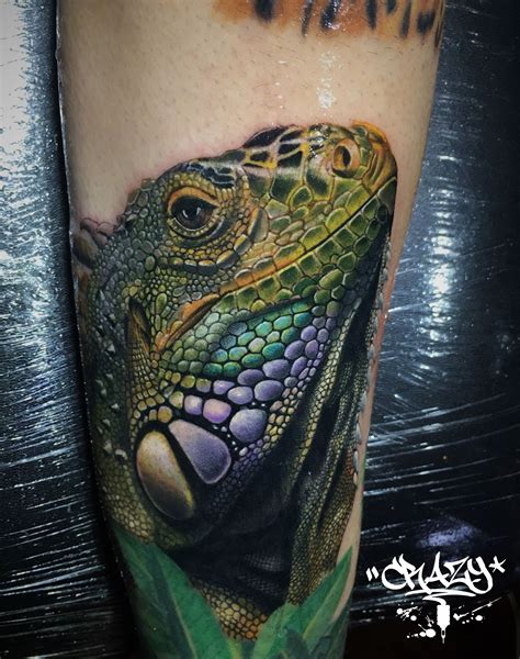 Iguana tattoo realistic