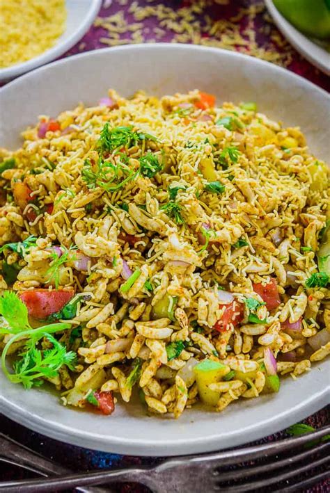 Bhel Puri Recipe | How to make Bhel Puri (Step by Step) - Whiskaffair