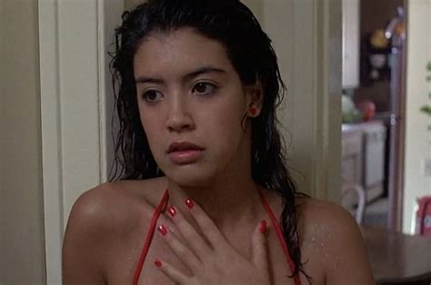 Phoebe Cates as Linda in "Fast Times at Ridgemont High" (1982) in 2022 | Phoebe cates, Phoebe ...